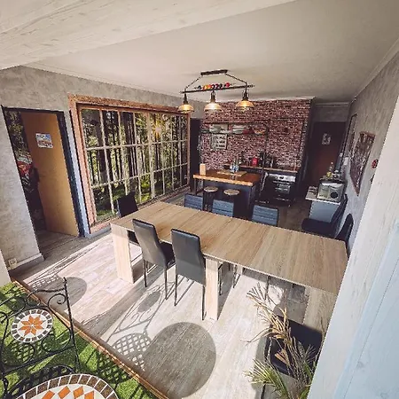 Gogh Gare By Joyca Privee *