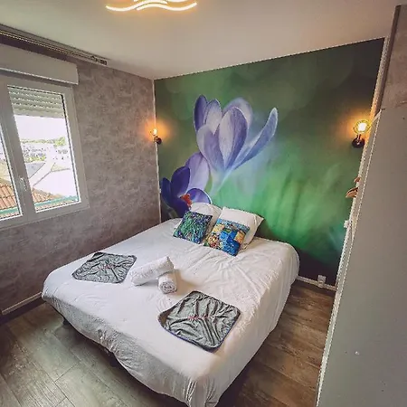 Gogh Gare By Joyca Privee *