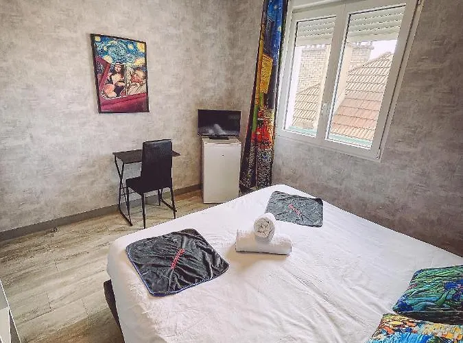 Gogh Gare By Joyca Privee * Épinal