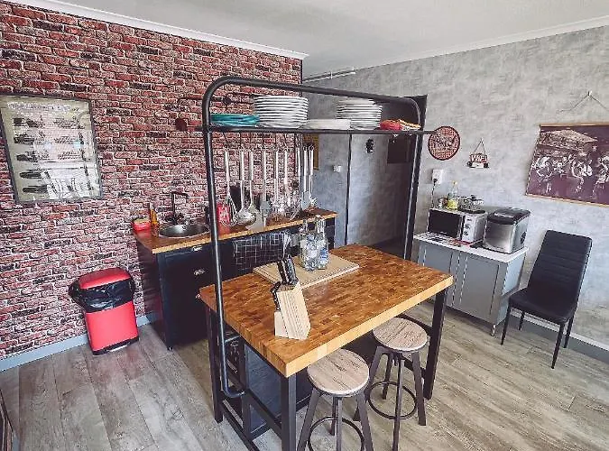 Penzion Gogh Gare By Joyca Privee