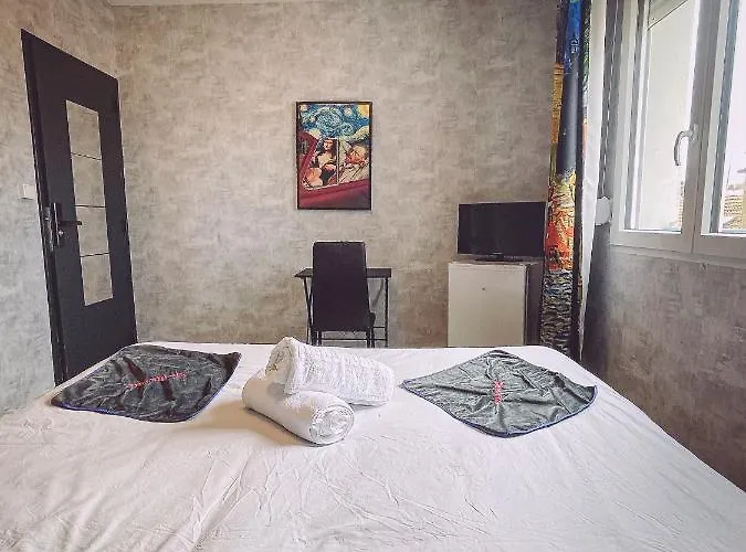 Penzion Gogh Gare By Joyca Privee *