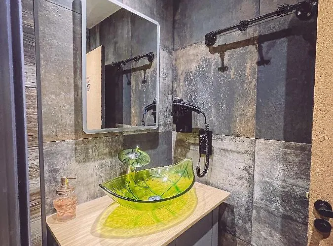 Penzion Gogh Gare By Joyca Privee Épinal